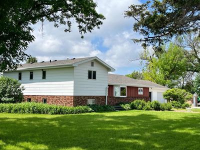 74461 410th St, Bird Island, MN, 55310