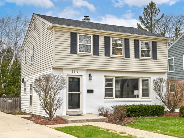 2617 North 96th STREET, Wauwatosa, WI 53226