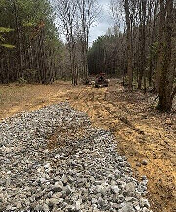 4th image of 1050 Mount Vernal Rd