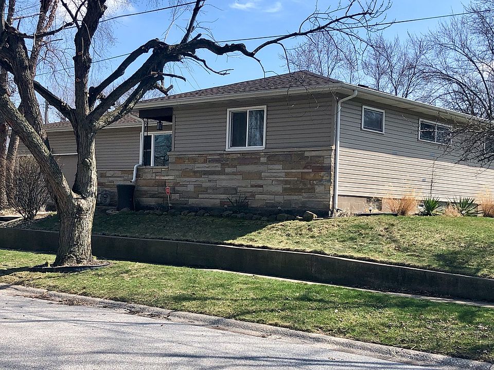 1st image of 647 N Oakwood Ave