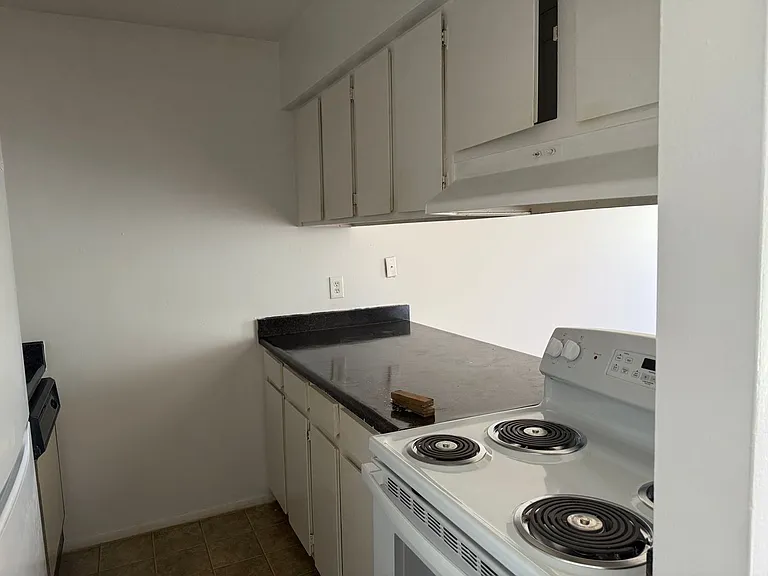 5317 Curry Ford Rd #K — Photo 14