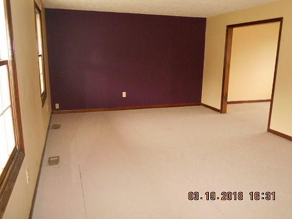2nd image of 11281 Carriage Hill Dr