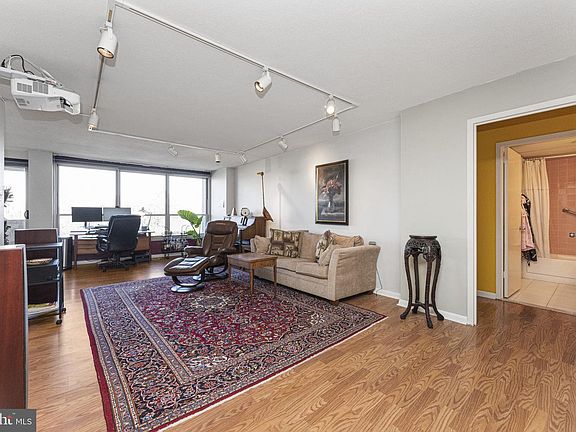 4th image of 1001 City Ave #Ed-1013