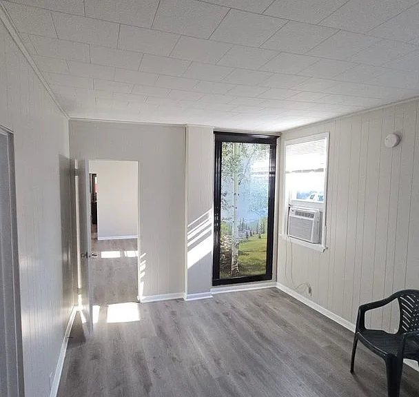 106 E North St — Photo 14