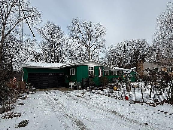 3rd image of 1427 Nottingham Rd