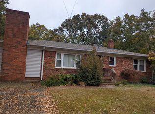 126 Cloverdale Dr, Boiling Springs, SC 29316