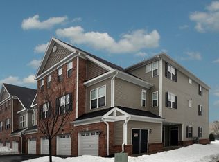 35 Station Sq, Union, NJ 07083