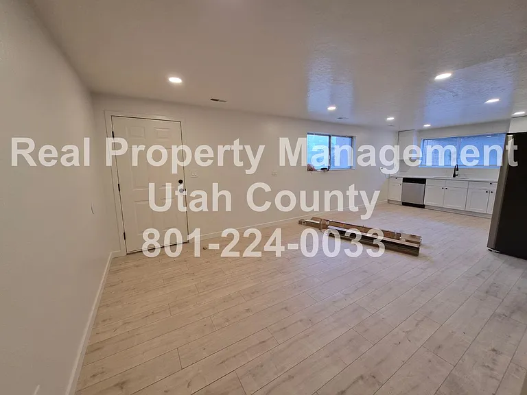 1148 W 100 N — Photo 28