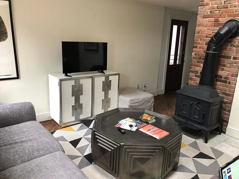 20 Ellwood St — Photo 8