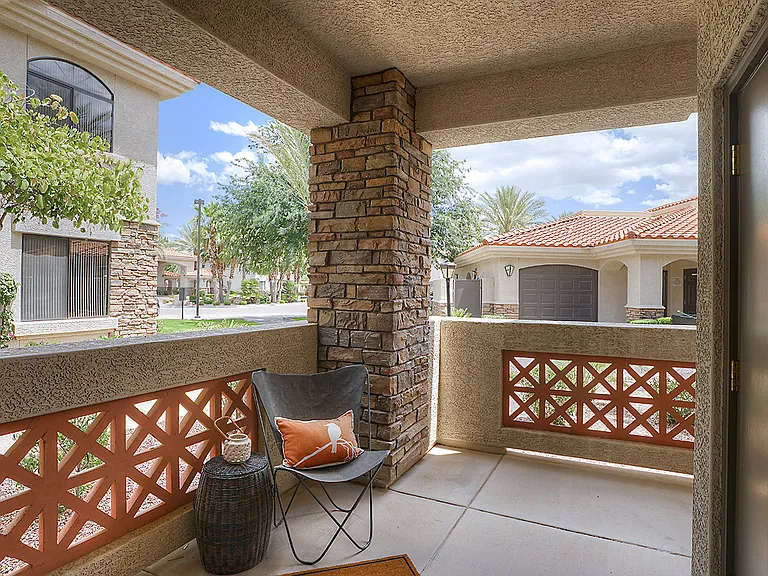San Palacio Luxury Apartment Community — Photo 13