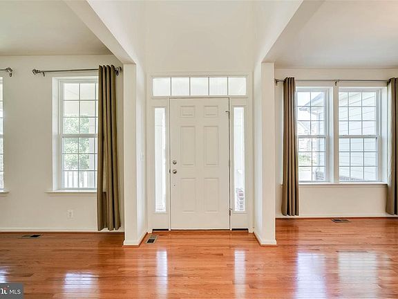 4th image of 8077 Tysons Oaks Ct