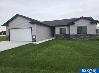 621 S Front St, Hallam, NE 68368