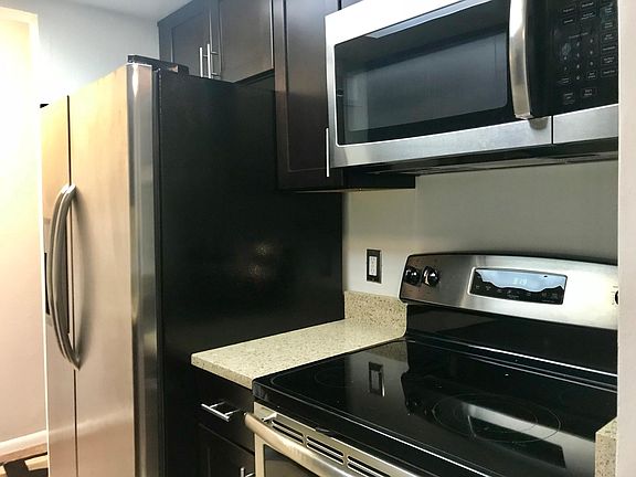 2nd image of 44 Sintsink Dr E APT O