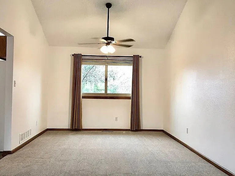 10792 Grove Ln — Photo 5