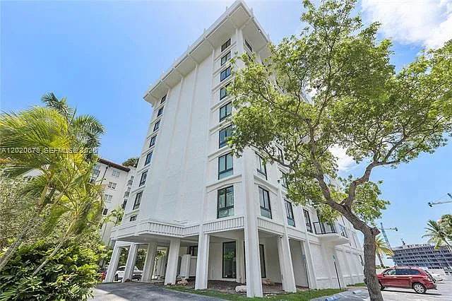 1600 S Bayshore Ln #6A — Photo 26