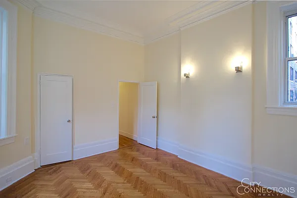 Rented by City Connections Realty | media 18