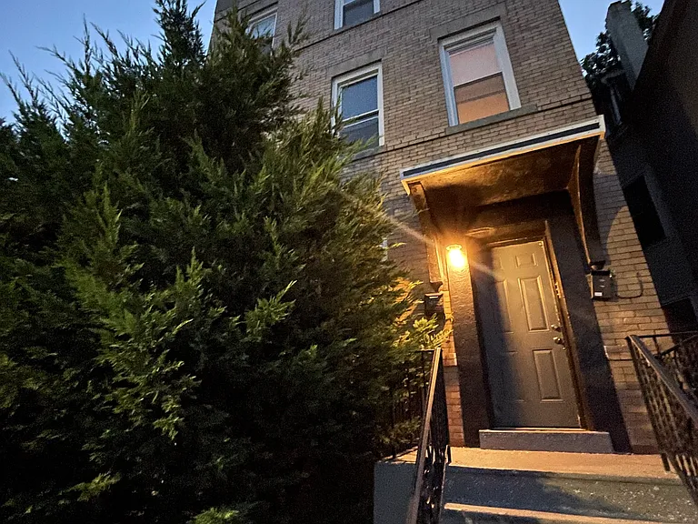 9 Ellington St #4 — Photo 9