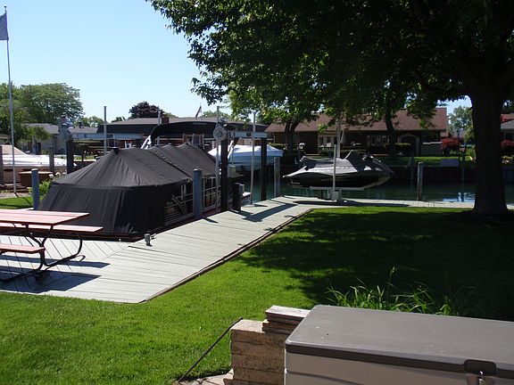 4th image of 7341 Aqua Isle Dr