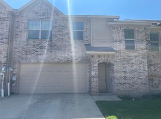 2311 Calendar Ct, Grand Prairie, TX 75050