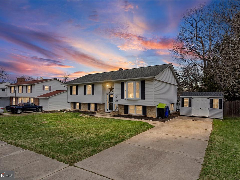 1st image of 1918 Bayberry Rd