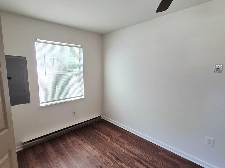 1412 Blair St — Photo 15
