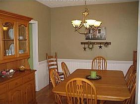 3rd image of 806 Forest Brook Dr