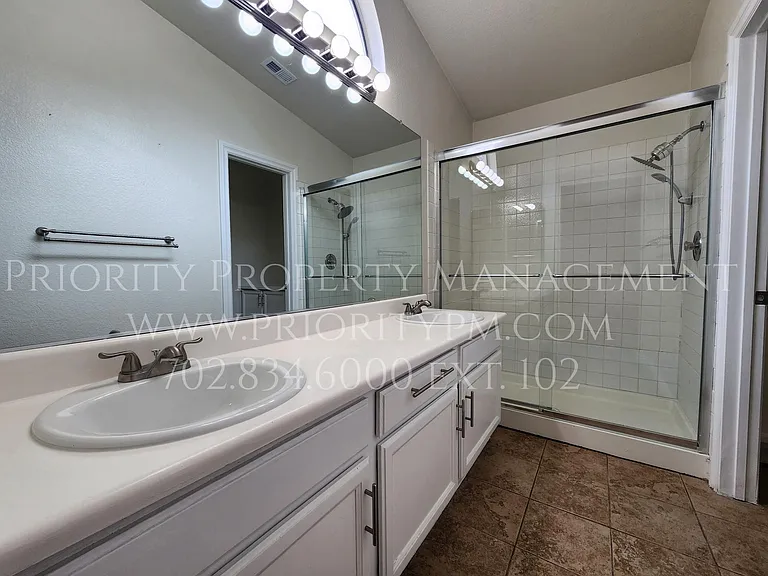 7217 Sun Cove Cir — Photo 7