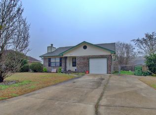 949 Gulfstream Rd, Hinesville, GA 31313