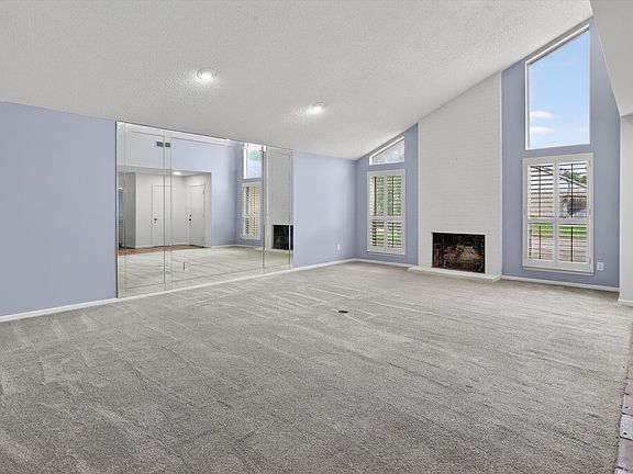 2nd image of 4083 Hidden View Cir