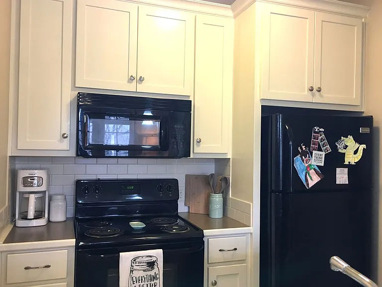 705 W Douglas St — Photo 27