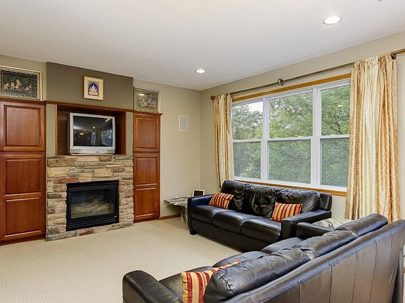 5th image of 11842 Palisade St NE