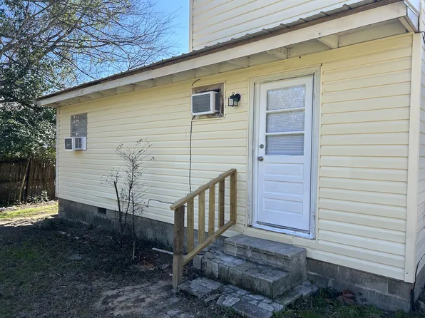 451 E Eufaula St #B, Ozark, AL 36360