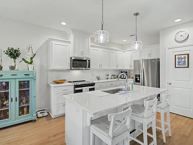 303 Alder Pass — Photo 6