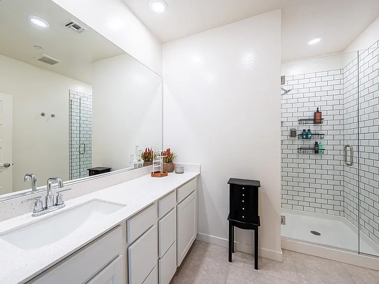 2750 S Voyager Dr #101 — Photo 10