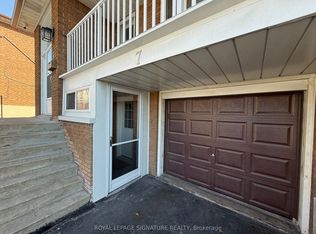 7 Falstaff Ave #4, Toronto, ON M6L 2C6