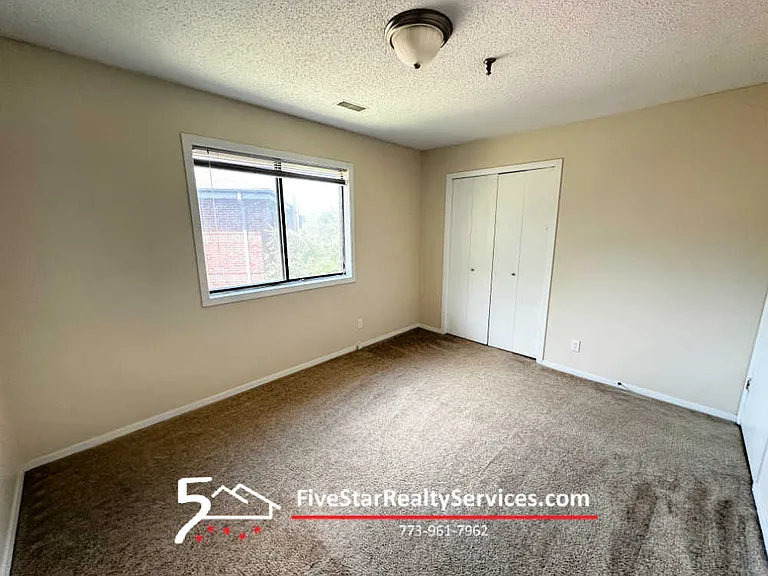 1360 Brook St #L — Photo 6