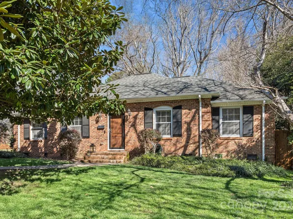 1218 Erinshire Rd, Charlotte, NC 28211