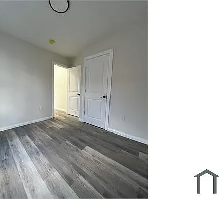 660 N 36th St — Photo 5