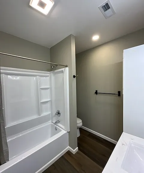 Main Level Master Bath
