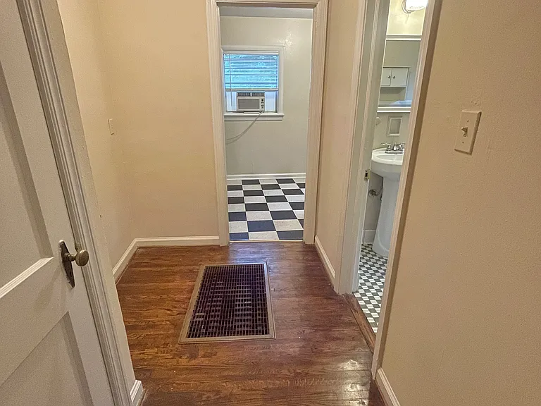 912 Oxmoor Rd #3 — Photo 22