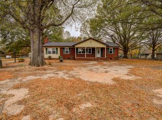 9833 McNeil Rd, Kernersville, NC 27284