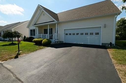 1st image of 26 Nevins Dr #26
