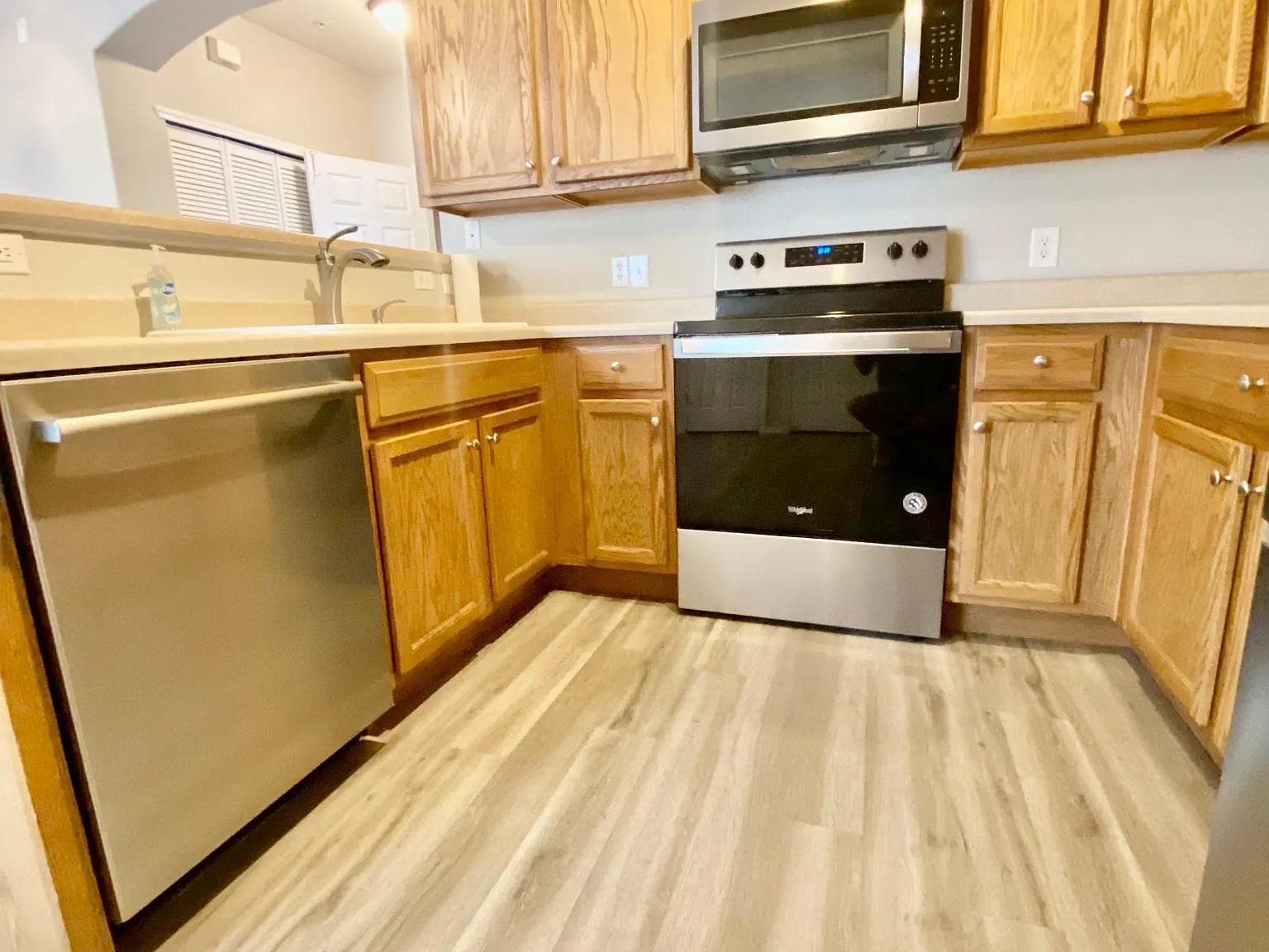 2 bed, 1008 sqft, $1,770 — Photo 4