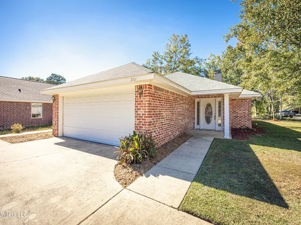 3101 Seahorse Rd, Gautier, MS 39553