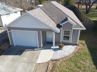 720 N Spring St, Nevada, MO 64772