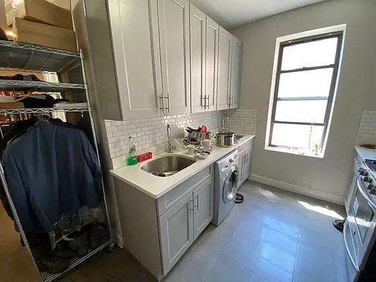 Rented by Mdays Realty | media 13