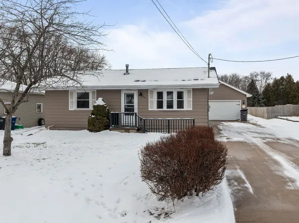 216 Plummer Ave, Neenah, WI 54956