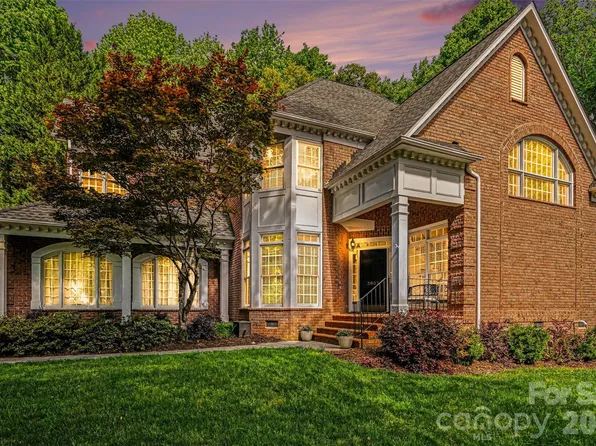 3807 Degrasse Dr, Charlotte, NC 28269