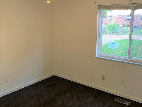 4th image of 10033 Puttington Dr APT B