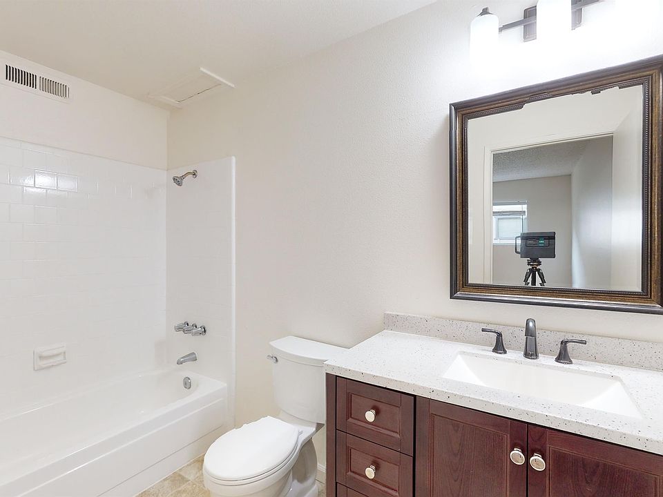 CA0419 915 Lakeside Drive 50 3 Apartment Rentals Red Bluff, CA